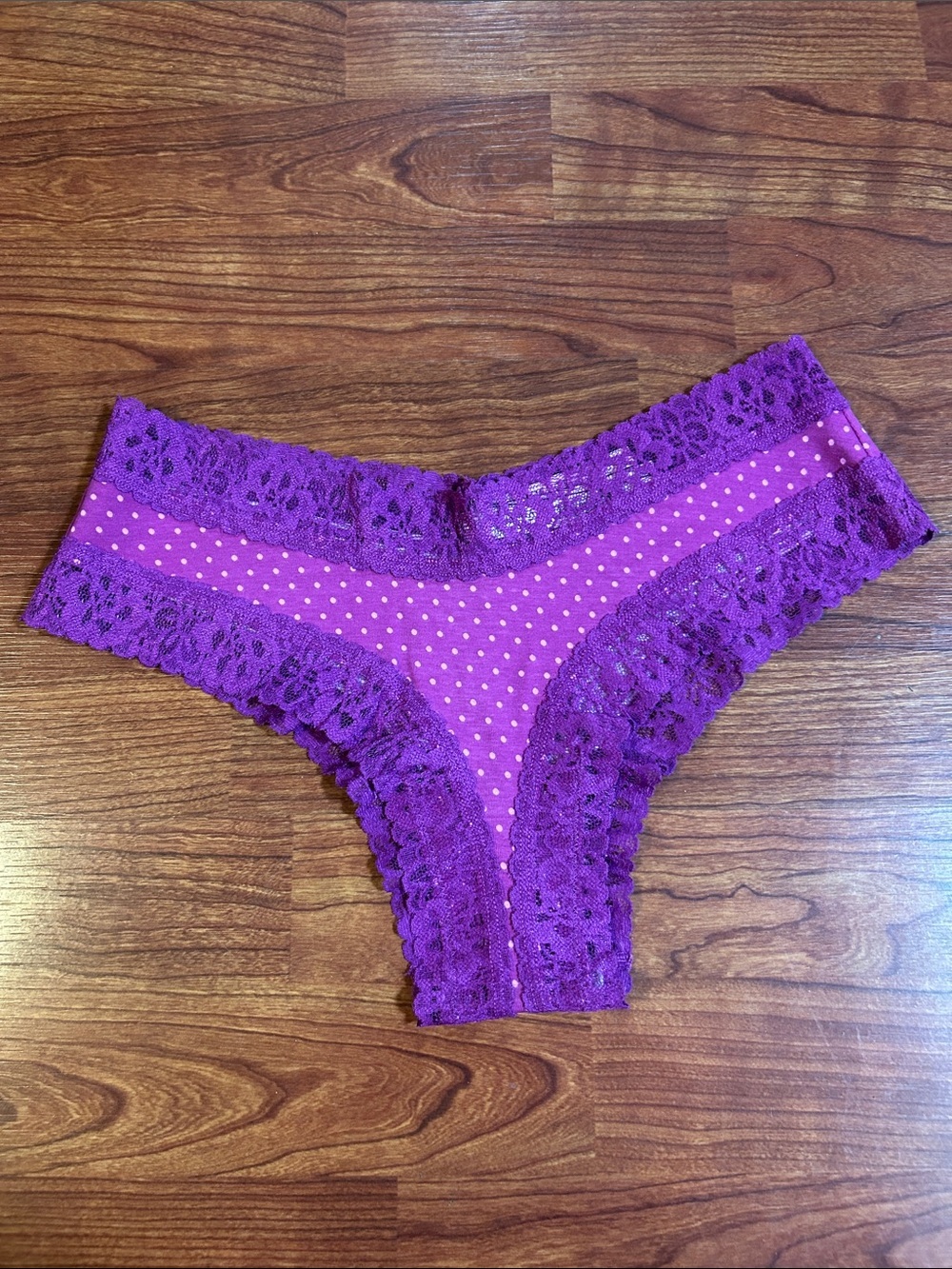 Victoria's Secret Lace Cheeky Panty Medium